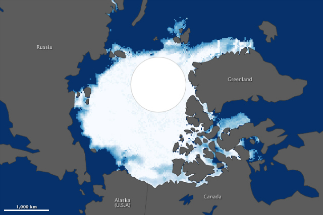 2012 Arctic sea ice minimum (top). 1984 Arctic sea ice minimum (bottom): NASA Earth Observatory