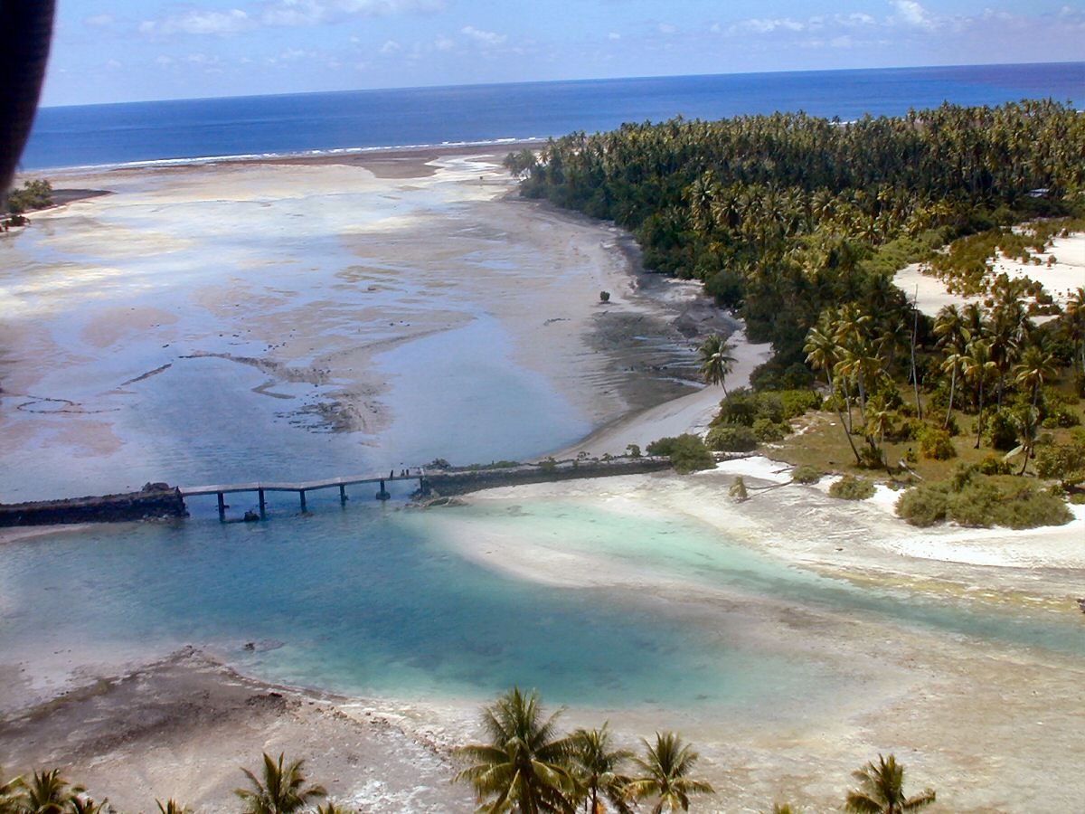 Kiribati%20Broken%20Bridge%20DSCN0004.JPG